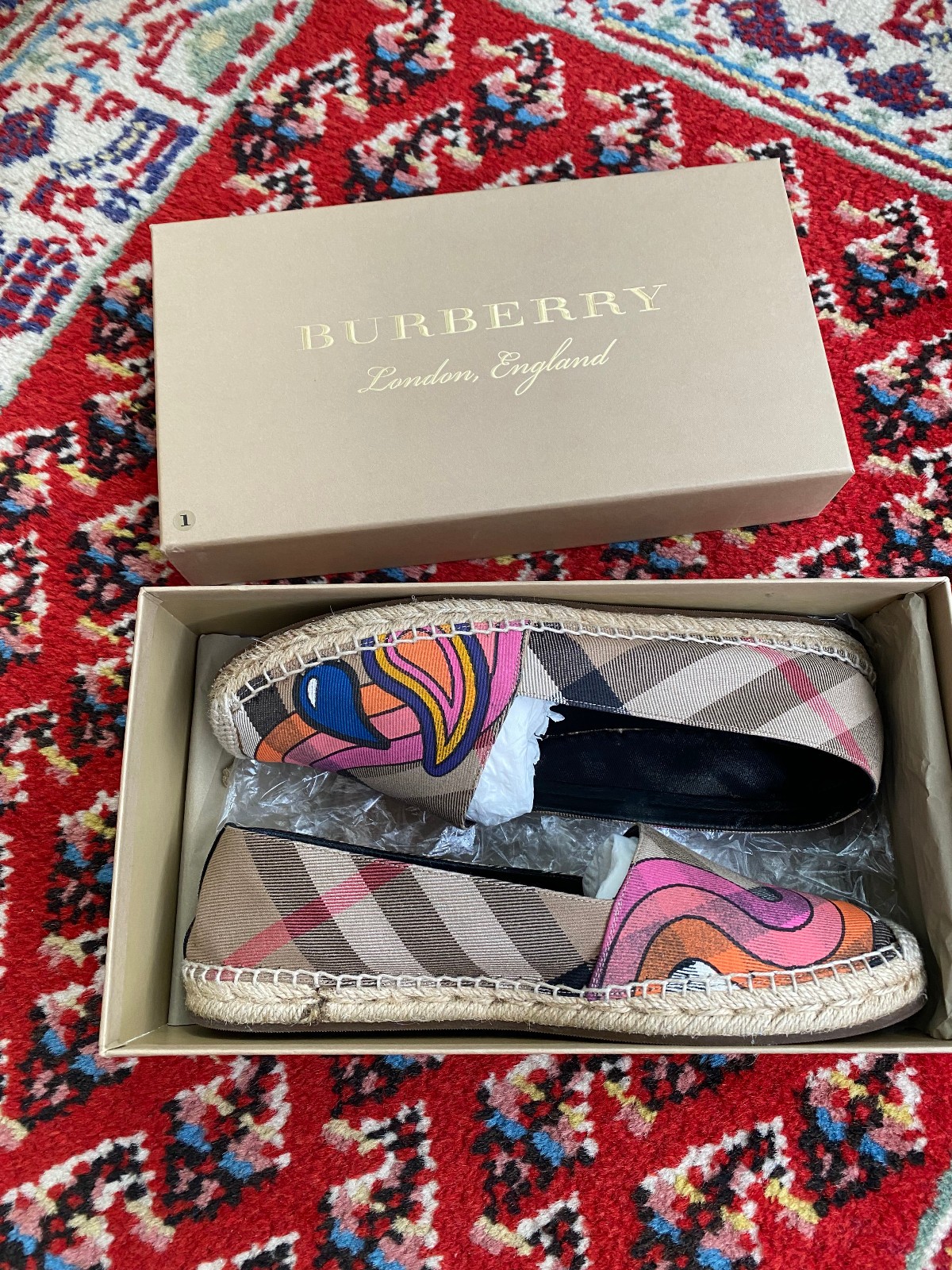 Burberry Espadrilles Gr.40 Neuw. mit OVP, Rechnung & Staubbeutel-a1 Burberry Espadrilles Gr.40 Neuw. mit OVP, Rechnung & Staubbeutel – Bild 1