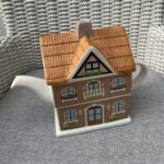 Ausgefallene Teekanne "Fachwerkhaus" Stilvolles Design Neu OVP